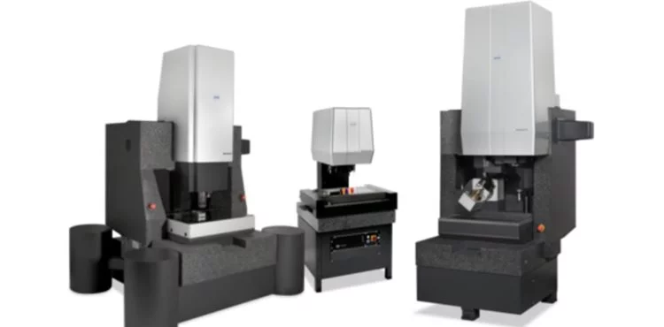 The product range extends from simple 2D machines to complex 7-axis machines