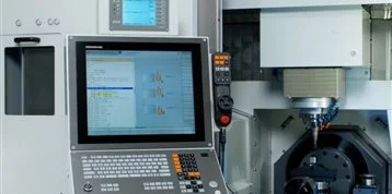Milling and grinding center unites economy and precision 