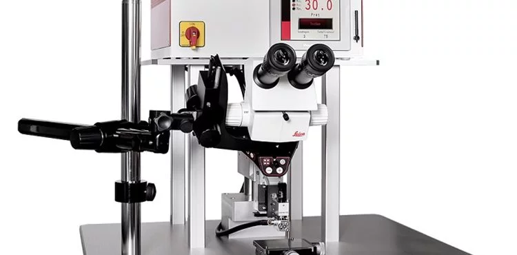 Machine manuelle  de micro-soudage SR/SP10-1012